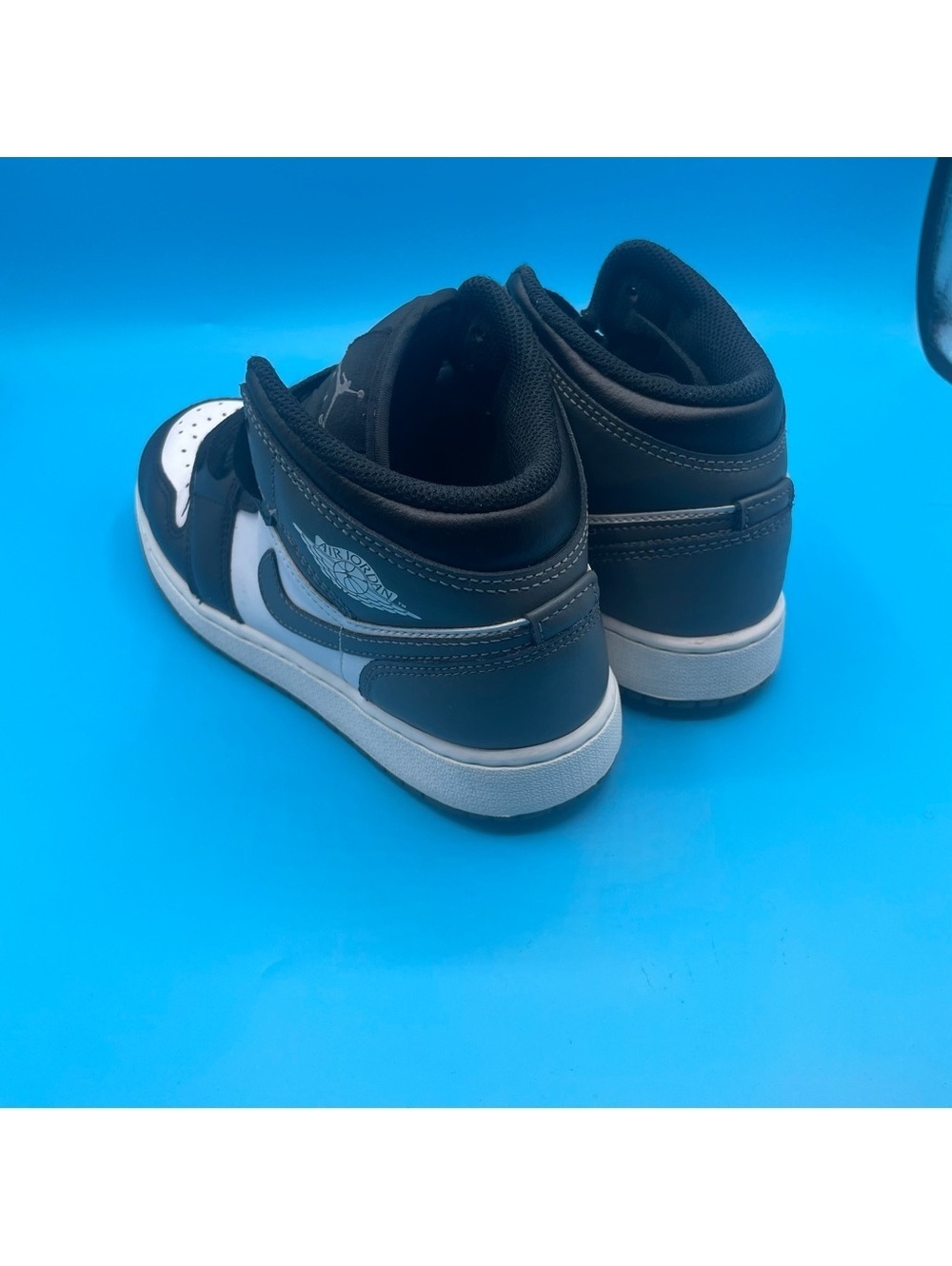 Jordan 1 Mid Black/Iron Grey - Picture 3 of 4